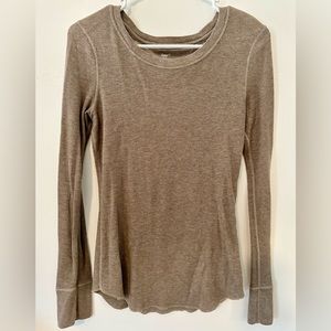 GAP Women’s Long Sleeve Thermal Top Shirt Size Medium EUC Brown